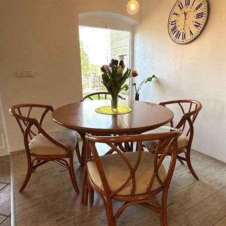 Behindertengerechte Ferienwohnung Nossentiner Huette Exterior foto