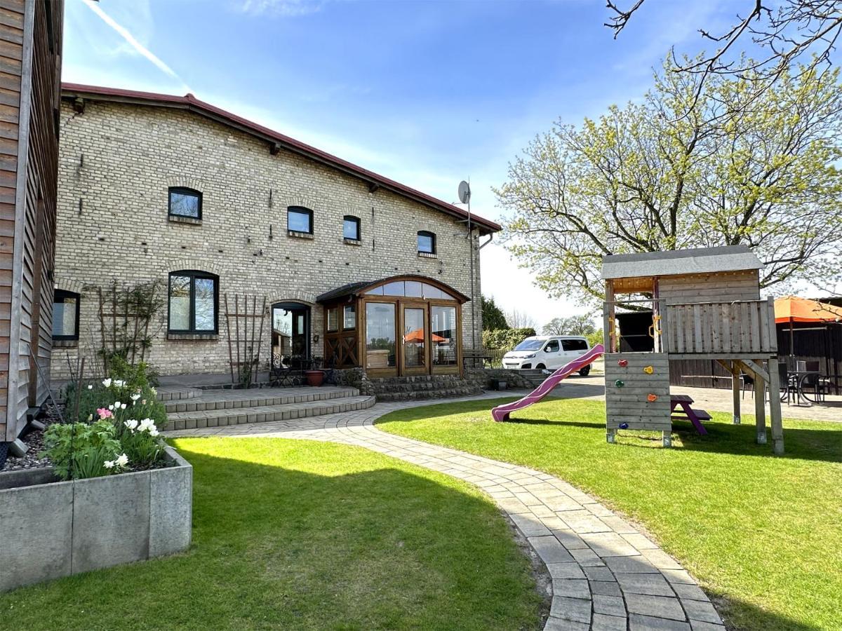 Behindertengerechte Ferienwohnung Nossentiner Huette Exterior foto