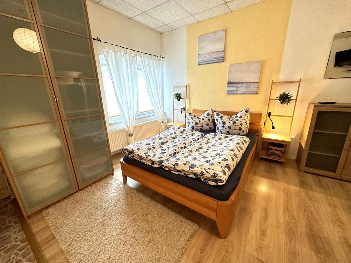 Behindertengerechte Ferienwohnung Nossentiner Huette Exterior foto
